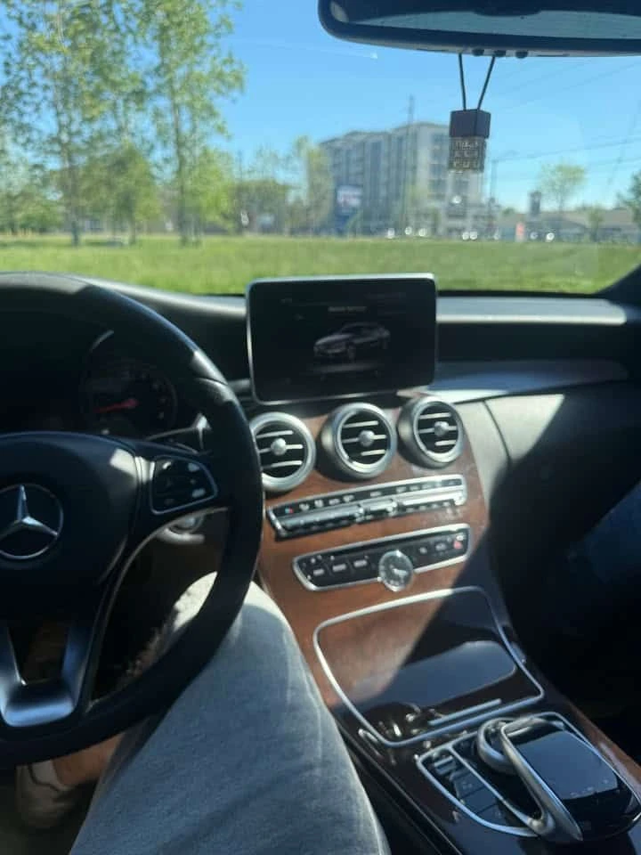 Mercedes-Benz C 300 * CARFAX * ПАНО * KEYLESS * ПОДГРЕВИ, снимка 7 - Автомобили и джипове - 54813784