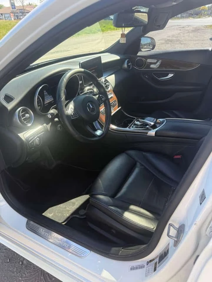 Mercedes-Benz C 300 * CARFAX * ПАНО * KEYLESS * ПОДГРЕВИ, снимка 5 - Автомобили и джипове - 54813784