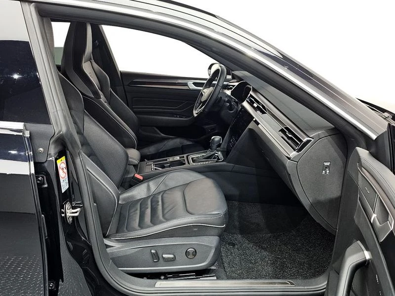 VW Arteon 2.0 TDI R-LIINE 4Motion| 148к.с.| ВКЛ.ТЕХНОТЕСТ, снимка 11 - Автомобили и джипове - 55650144
