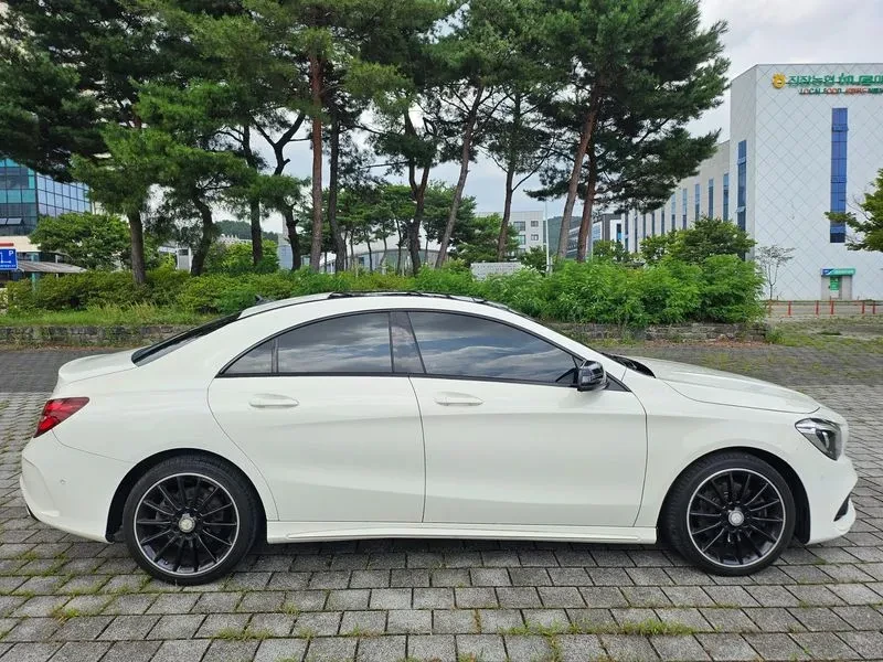 Mercedes-Benz CLA 250 4Matic Amg Line, снимка 5 - Автомобили и джипове - 55652438