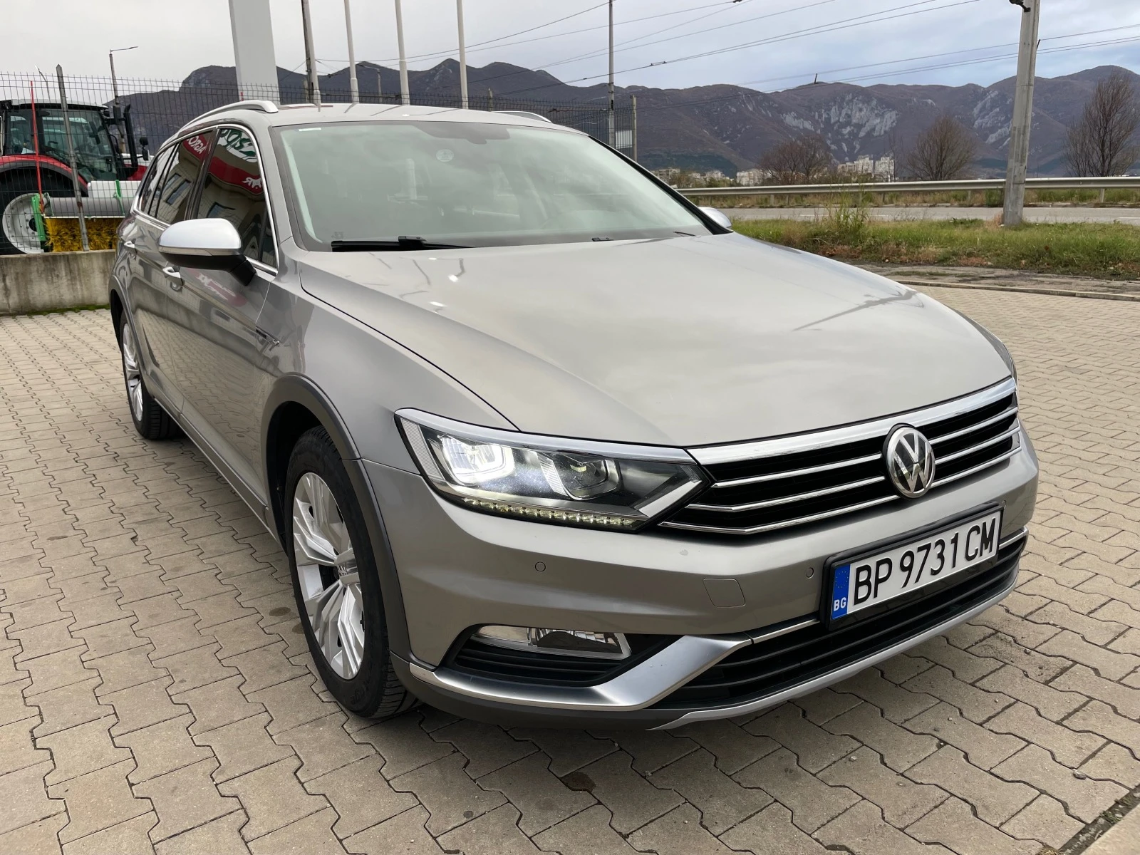 VW Alltrack 2.0 TDI 190 k.c - изображение 4