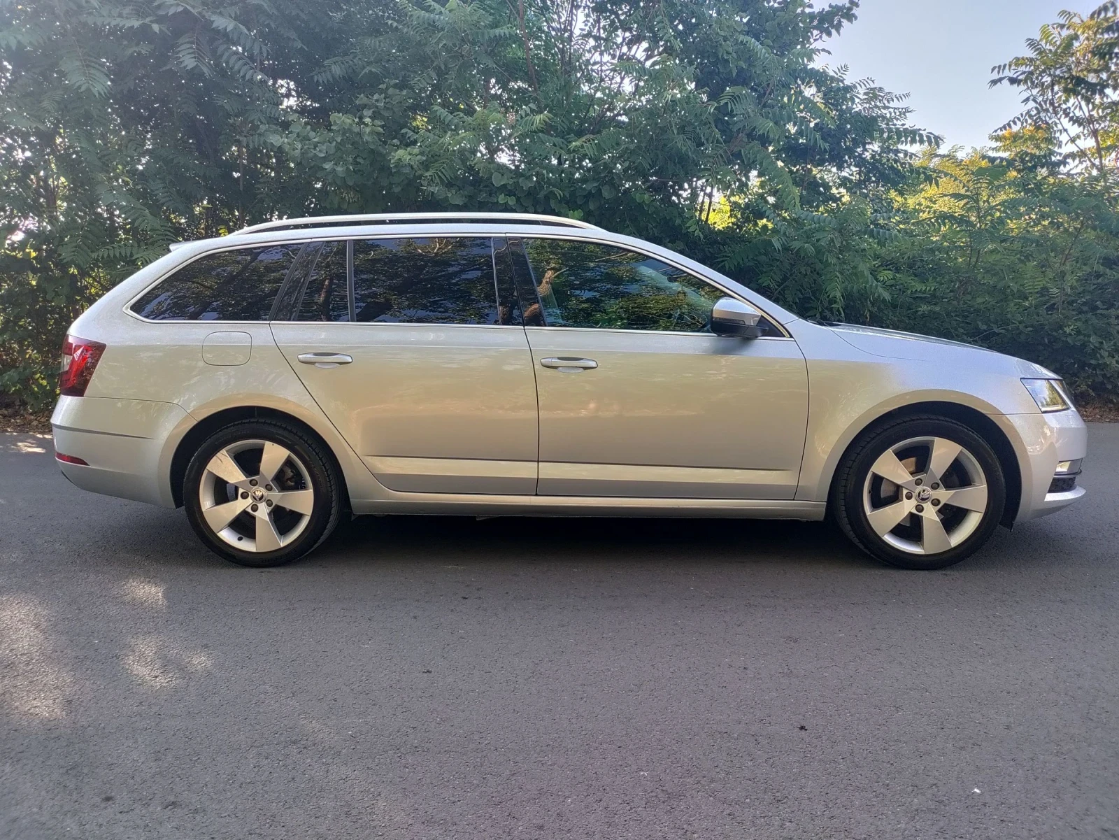 Skoda Octavia 2.0TDI 150hp Automatic 2019 - изображение 2