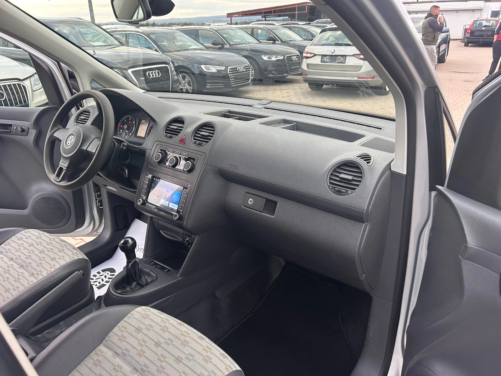 VW Caddy MAXI 1.6 TDI NAVI EURO 5  | Mobile.bg   11