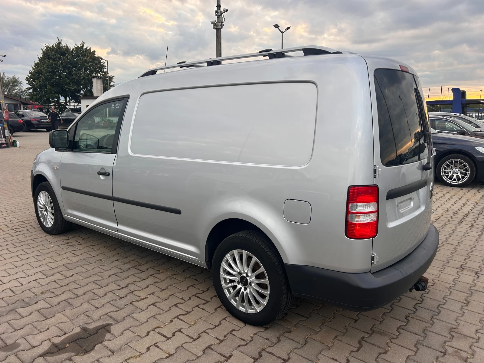 VW Caddy MAXI 1.6 TDI NAVI EURO 5  - изображение 8