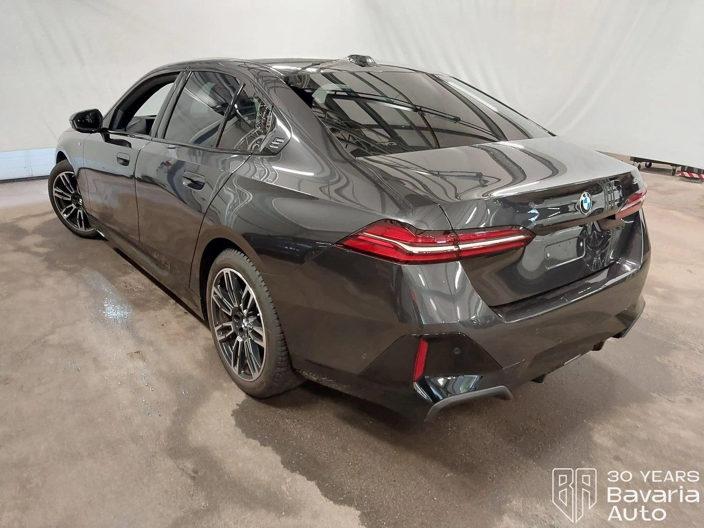 BMW 520 i M Sport Paket Steptronic - изображение 2