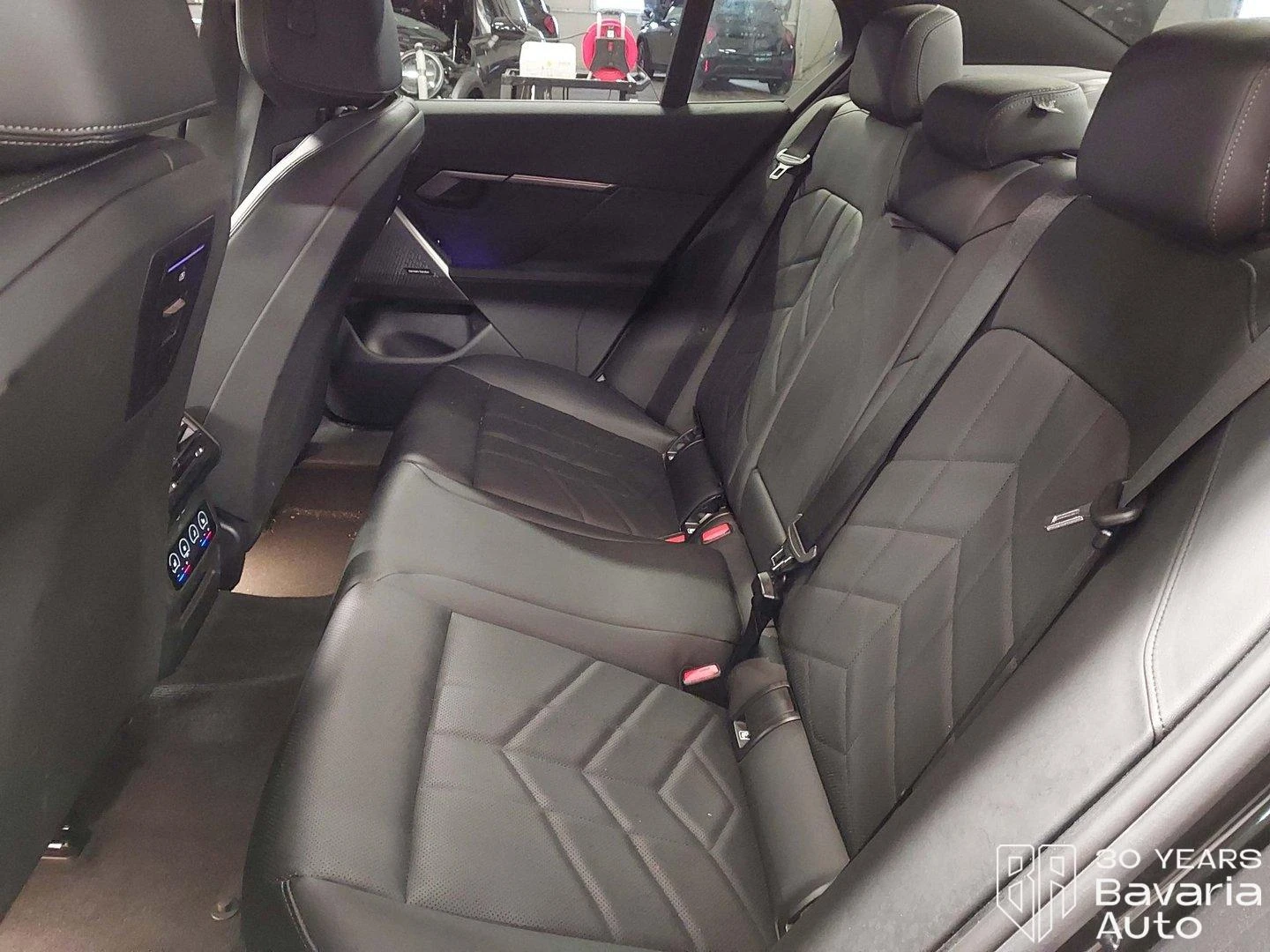 BMW 520 i M Sport Paket Steptronic - изображение 8