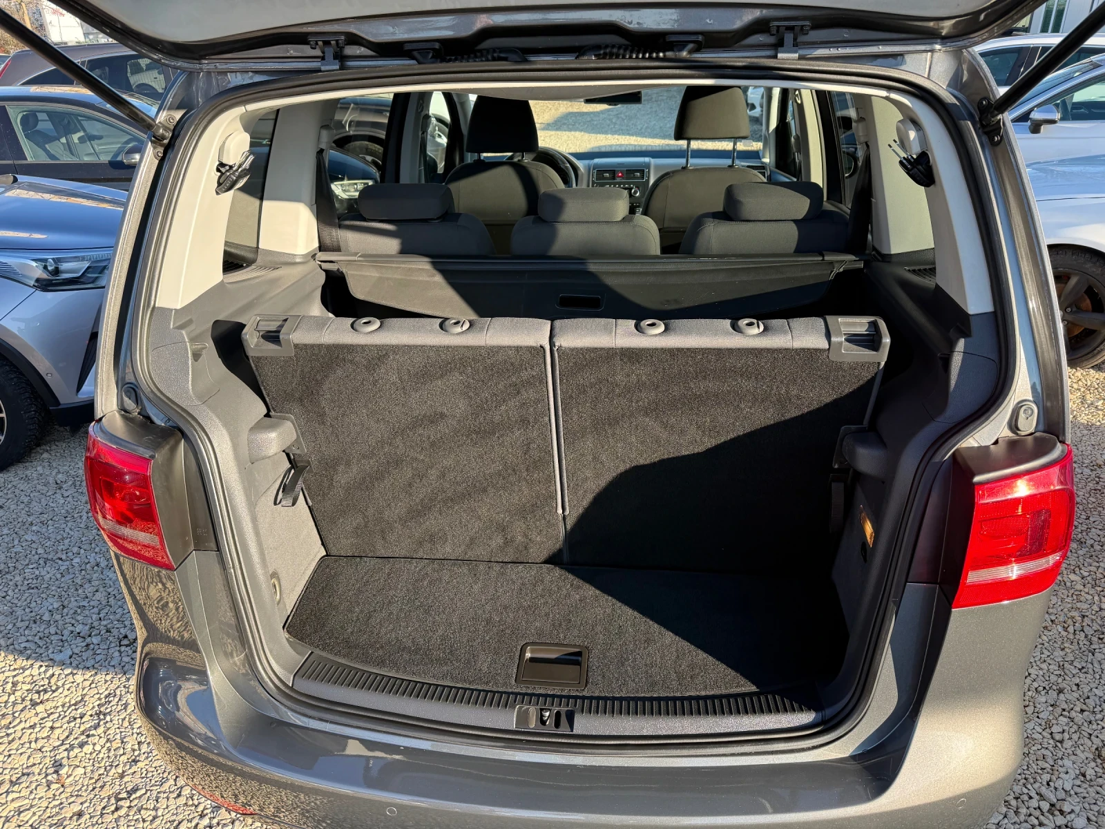 VW Touran 2.0 -  | Mobile.bg   6