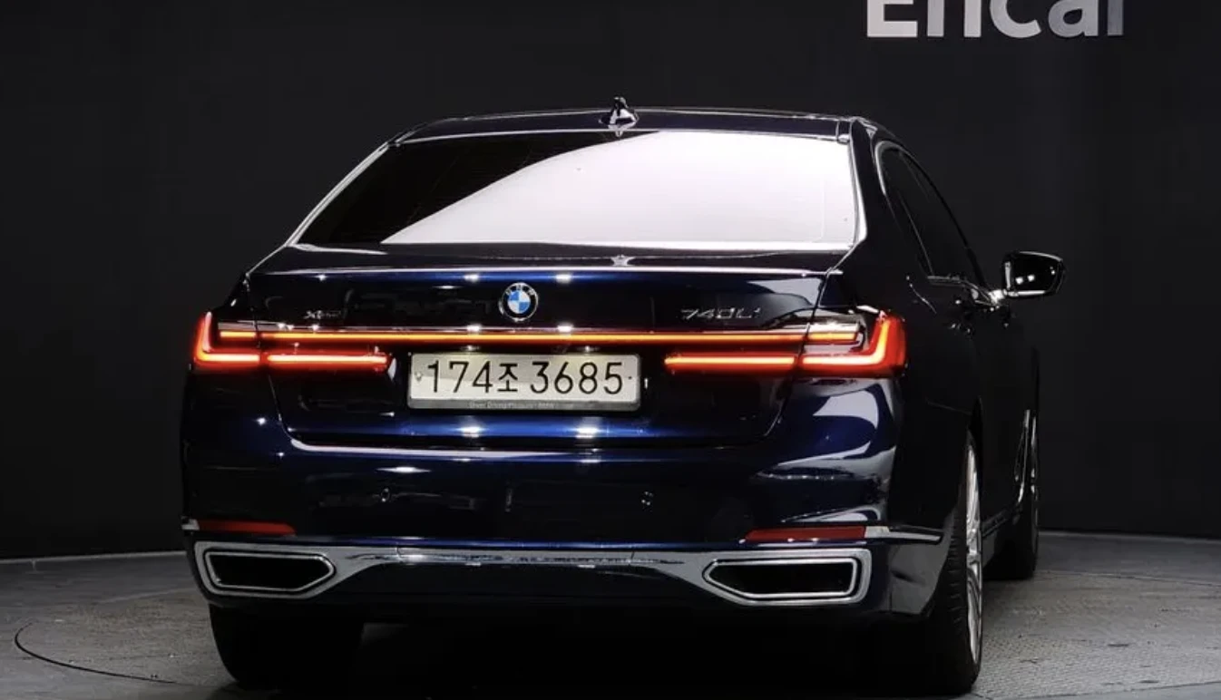 BMW 740 XDRIVE* INDIVIDUL* ПОДГРЕВ* ОБДУХВАНЕ* МАСАЖ* , снимка 4 - Автомобили и джипове - 53771200