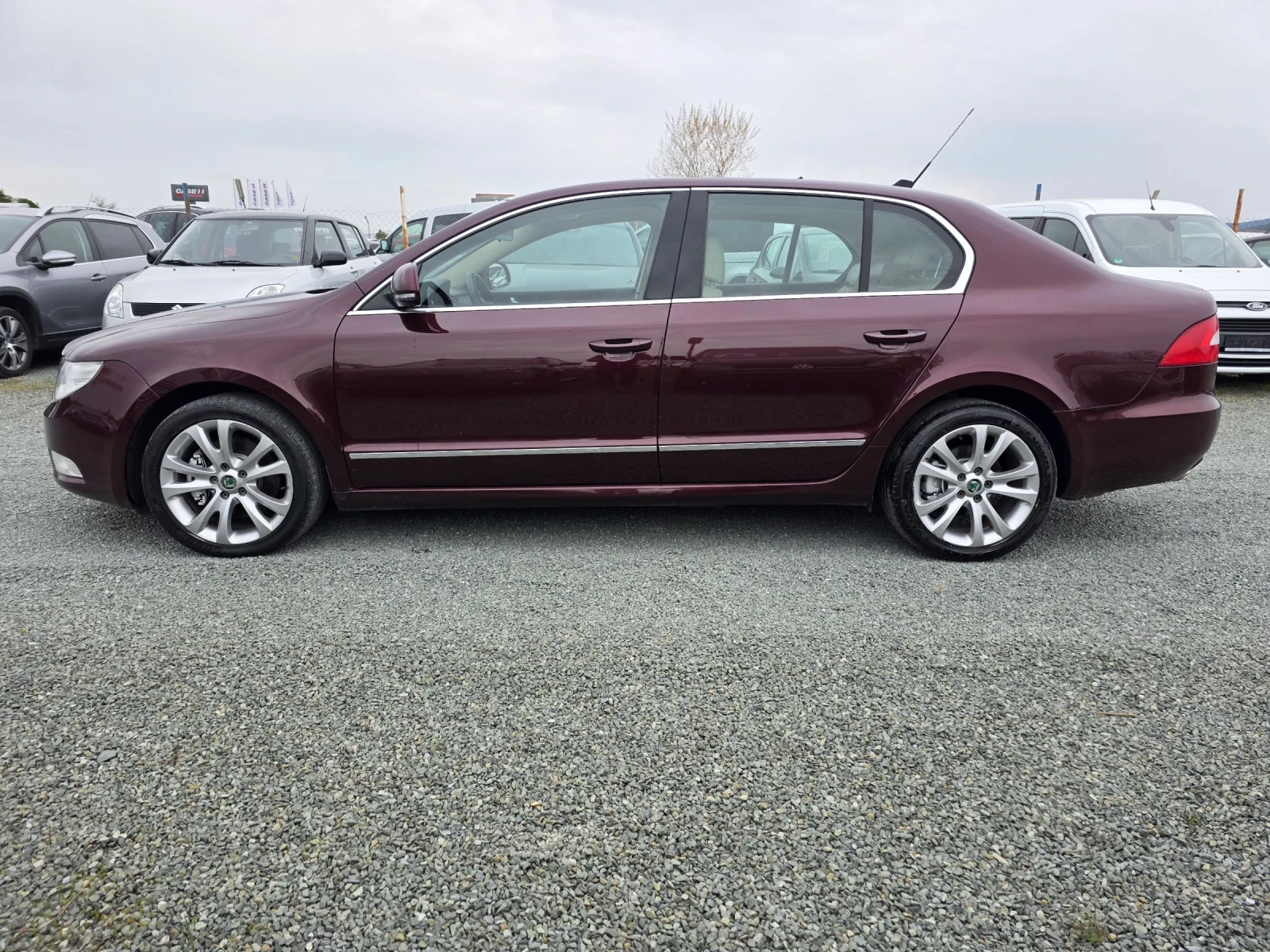 Skoda Superb 2.0 avtomat navi кожа, снимка 8 - Автомобили и джипове - 53801451