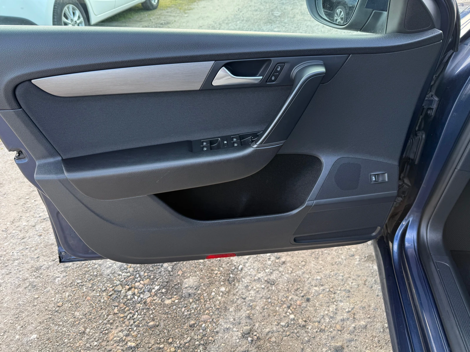 VW Passat 2.0 tdi, снимка 6 - Автомобили и джипове - 53988735