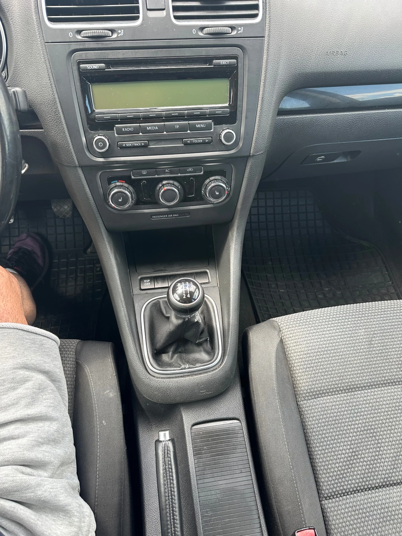 VW Golf Течна LPG, снимка 9 - Автомобили и джипове - 54654022