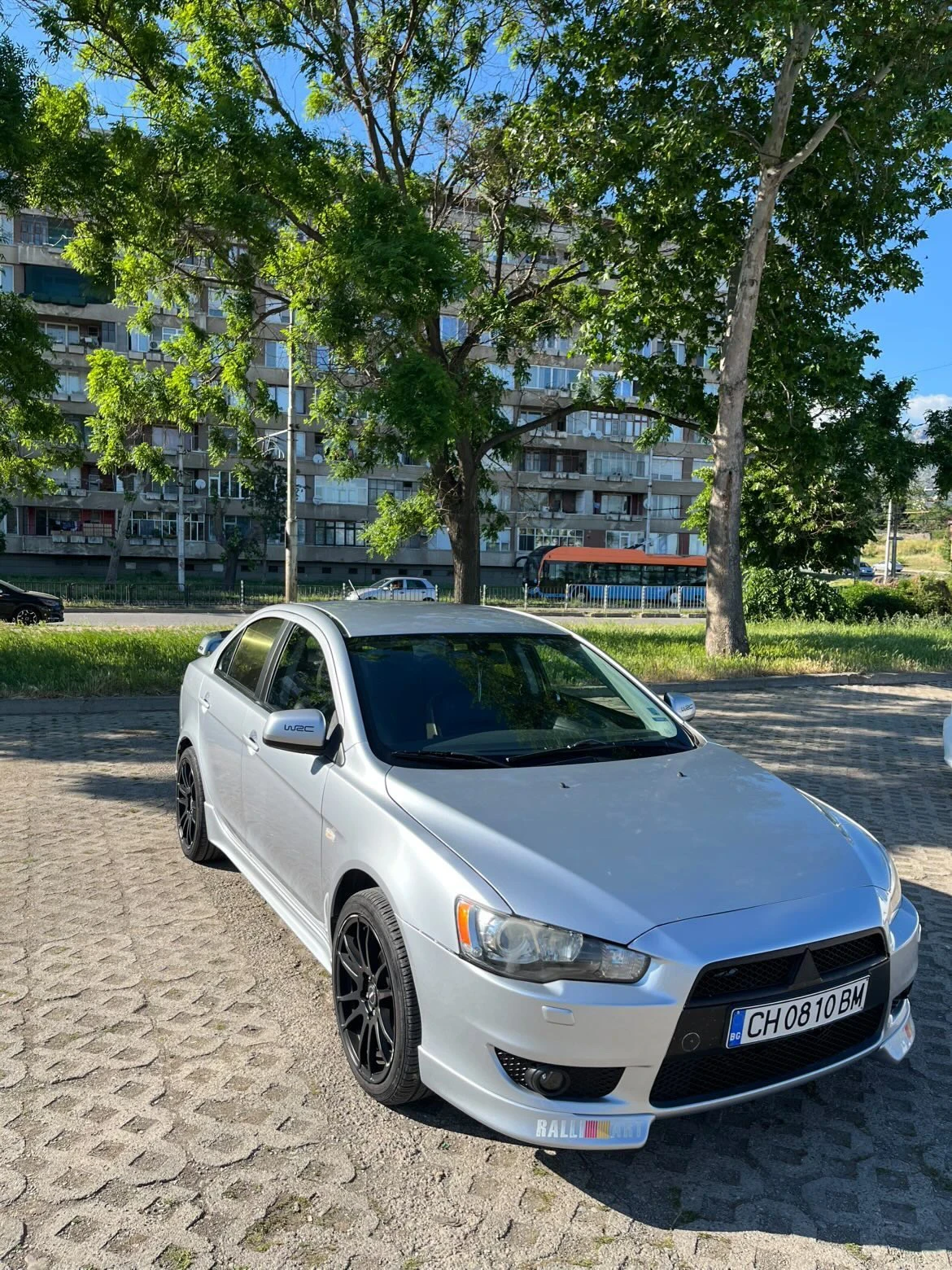 Mitsubishi Lancer