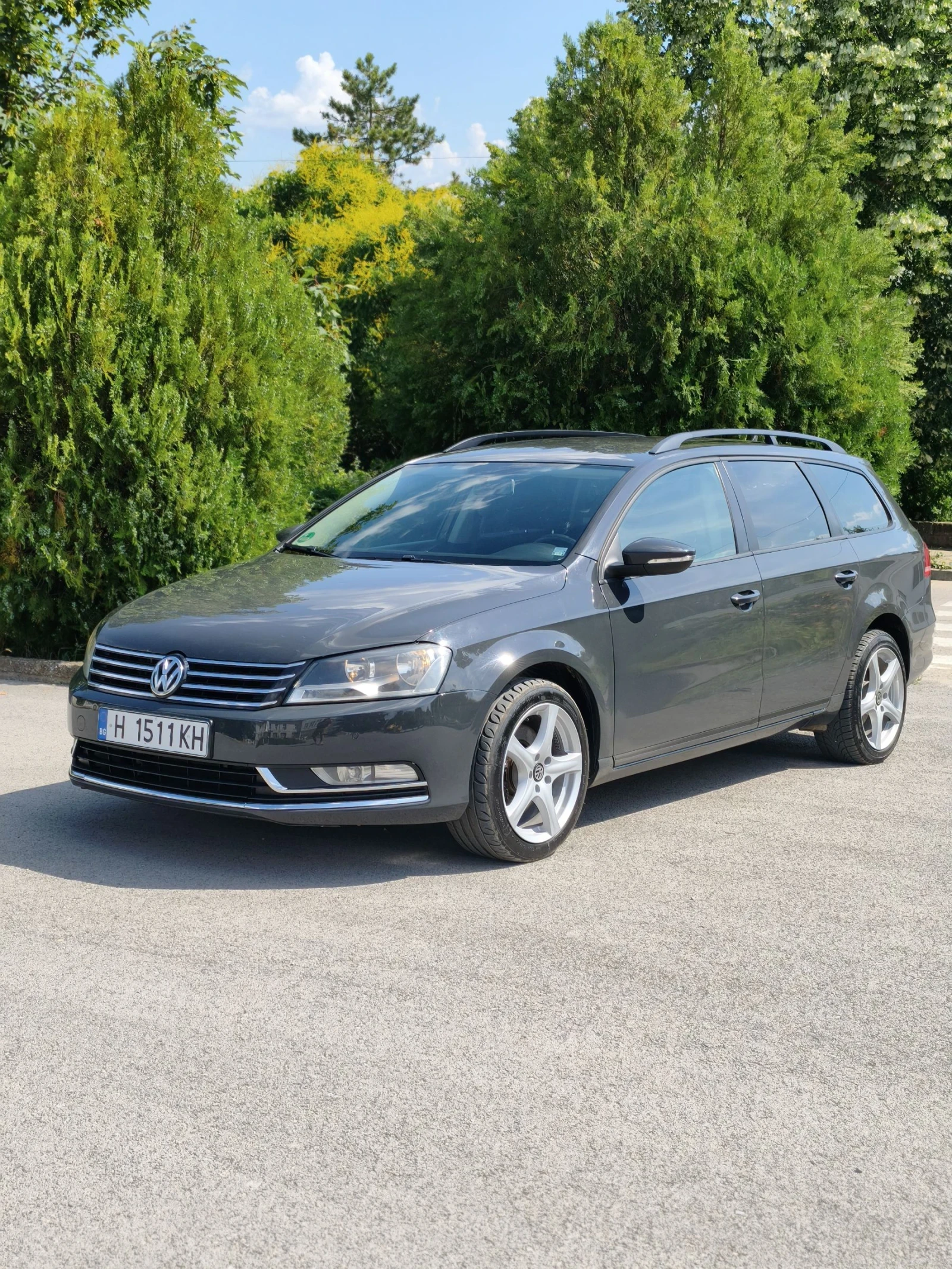 VW Passat 1.6 TDI , снимка 2 - Автомобили и джипове - 54989704