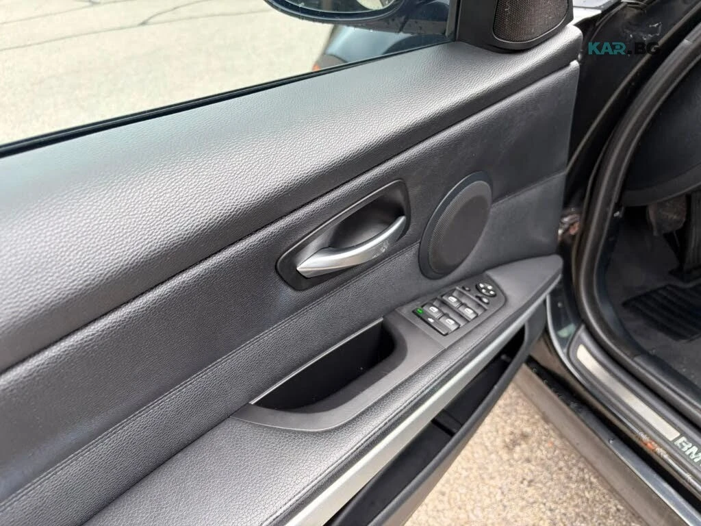 BMW 335 * 335i* АвтоКредит * (ЦЕНА ДО БГ), снимка 16 - Автомобили и джипове - 55063204