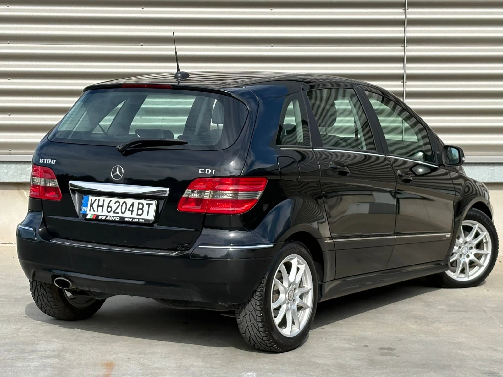 Mercedes-Benz B 180 ЛИЗИНГ, снимка 4 - Автомобили и джипове - 55171344