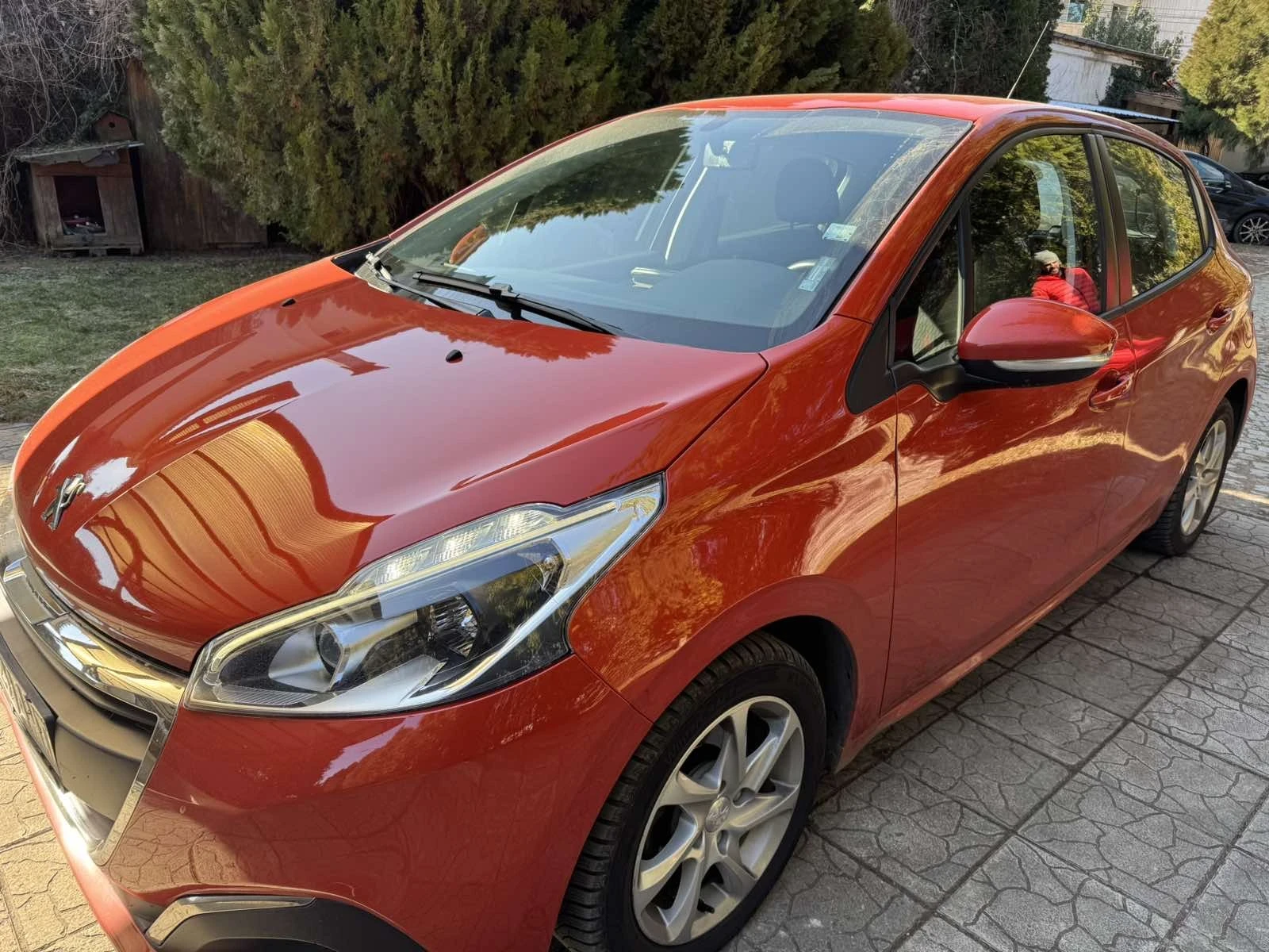 Peugeot 208, снимка 4 - Автомобили и джипове - 55475958