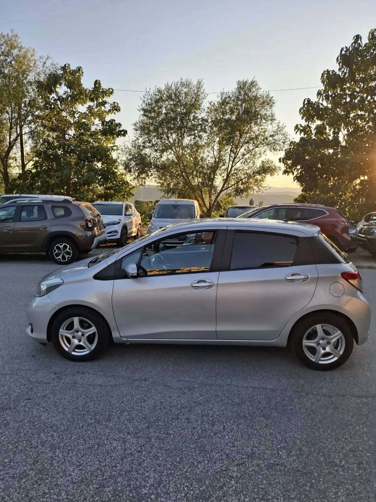 Toyota Yaris 1.3i * 99кс * Face * Navi, снимка 5 - Автомобили и джипове - 55538959