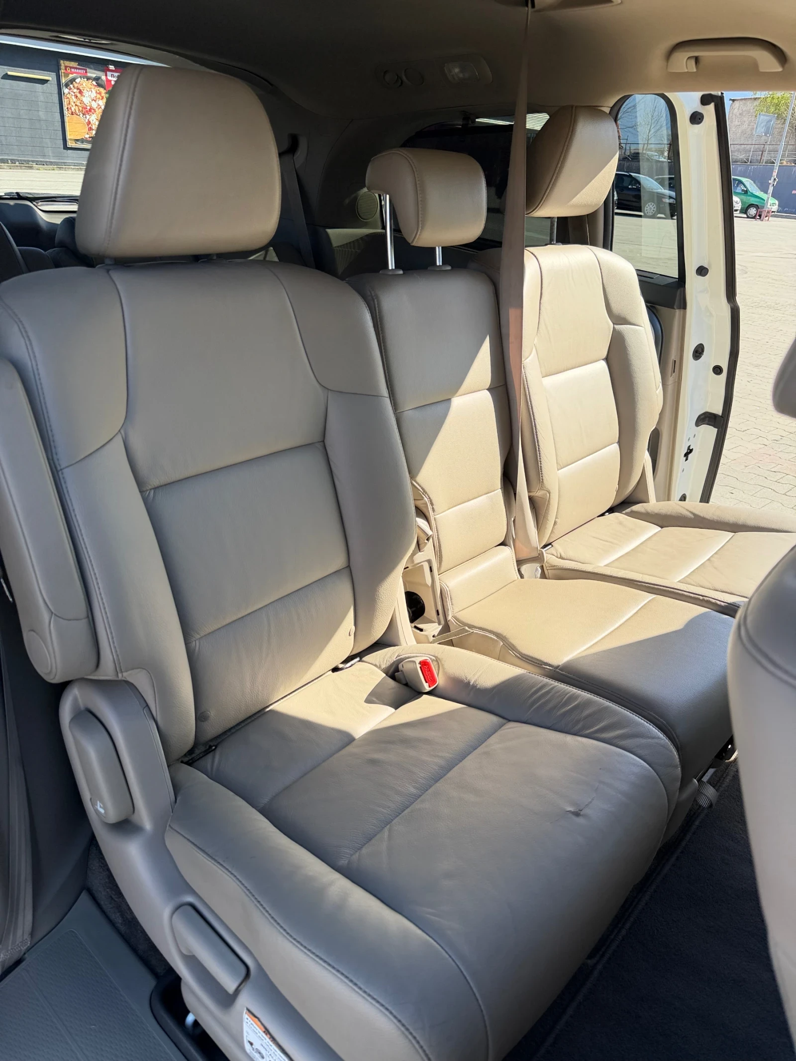 Honda Odyssey Touring Elite, снимка 9 - Автомобили и джипове - 56024908