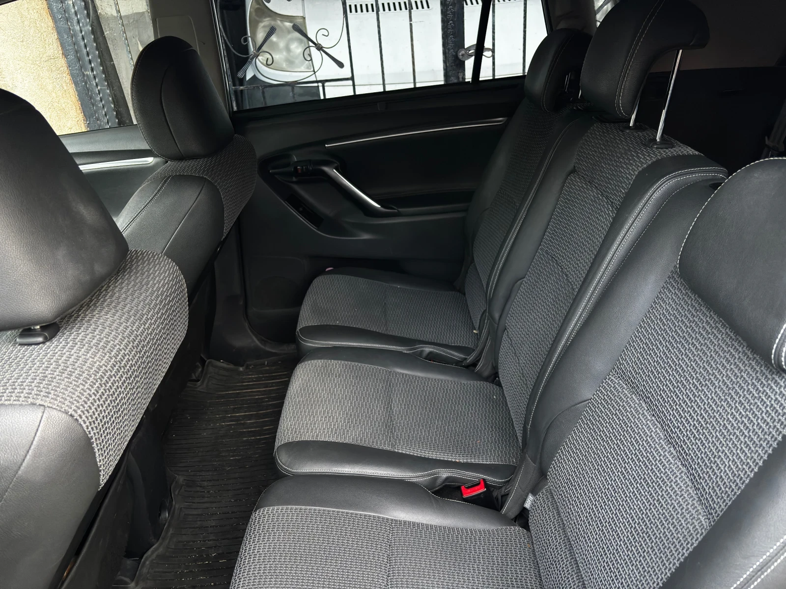 Toyota Verso, снимка 5 - Автомобили и джипове - 56049107
