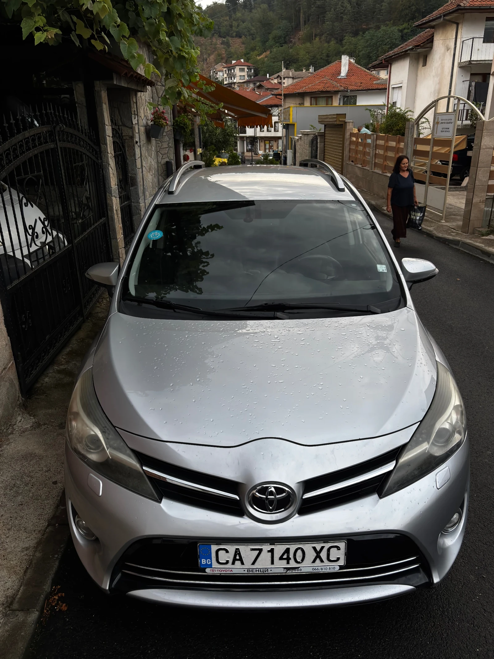 Toyota Verso, снимка 12 - Автомобили и джипове - 56049107