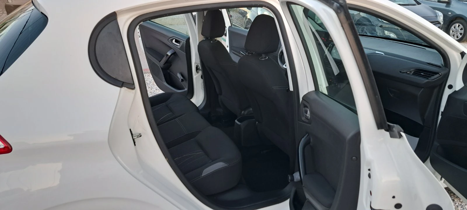 Peugeot 208 1.4 HDI Avtomat Klima Navi Tempomat | Mobile.bg � ����������� 17