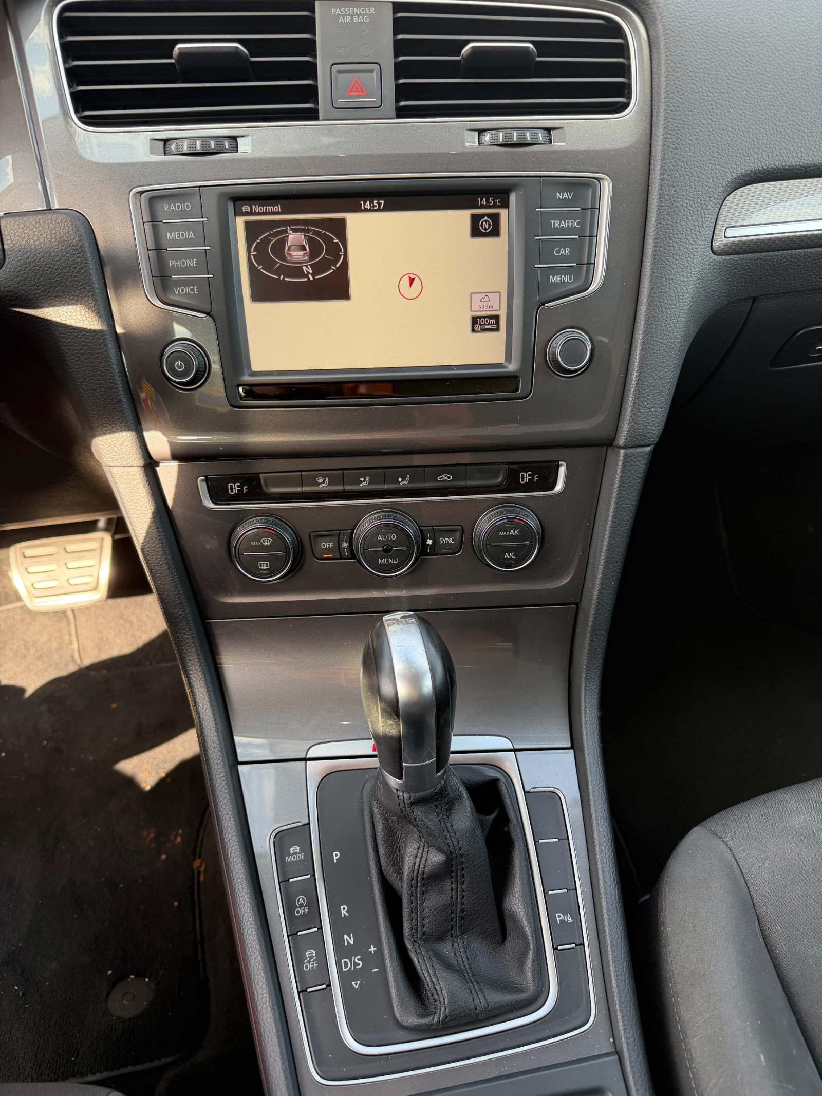 VW Alltrack GOLF 2.0TDI 4MOTION AVTOMAT/NAVI EURO 6, снимка 12 - Автомобили и джипове - 56272484
