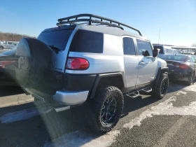 Toyota Fj cruiser 4x4 КРАЙНА ЦЕНА, снимка 6