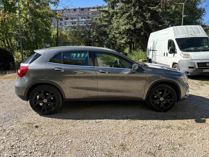 Mercedes-Benz GLA 250 4 MATIC 7G, снимка 7 - Автомобили и джипове - 47438891