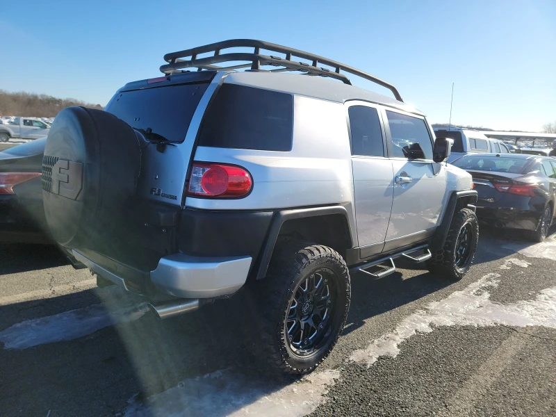 Toyota Fj cruiser 4x4 КРАЙНА ЦЕНА, снимка 6 - Автомобили и джипове - 48684117