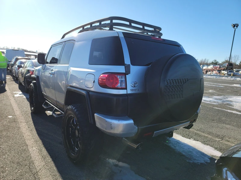 Toyota Fj cruiser 4x4 КРАЙНА ЦЕНА, снимка 4 - Автомобили и джипове - 48684117