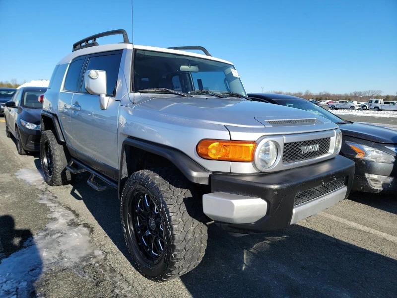 Toyota Fj cruiser 4x4 КРАЙНА ЦЕНА, снимка 1 - Автомобили и джипове - 48684117