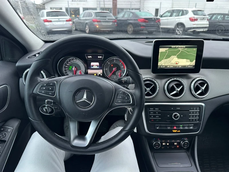 Mercedes-Benz GLA 220 D 7g-dct, снимка 9 - Автомобили и джипове - 48737278