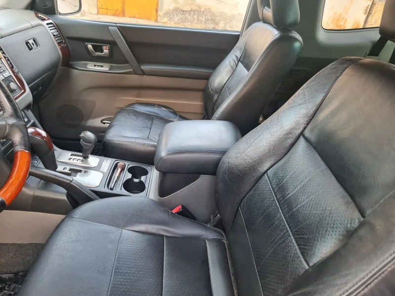 Mitsubishi Pajero, снимка 7 - Автомобили и джипове - 48772148