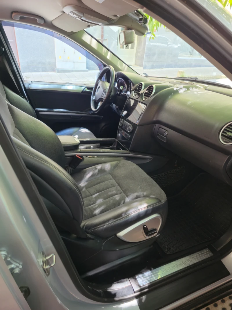 Mercedes-Benz ML 320 SPORT, снимка 10 - Автомобили и джипове - 51991704