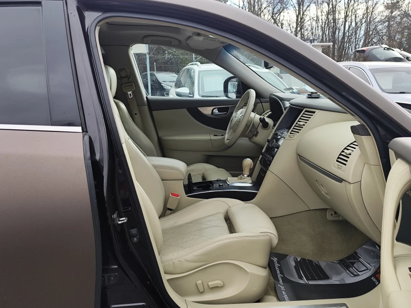 Infiniti Fx 30 D 3.0D* 4x4* LED/XENON* АВТОМАТИК* КОЖА* CAMERA360, снимка 13 - Автомобили и джипове - 52751364