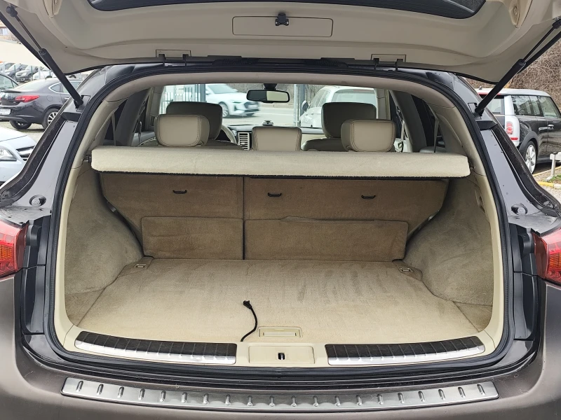 Infiniti Fx 30 D 3.0D* 4x4* LED/XENON* АВТОМАТИК* КОЖА* CAMERA360, снимка 14 - Автомобили и джипове - 52751364