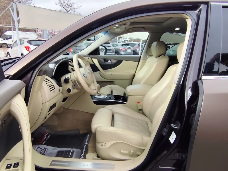 Infiniti Fx 30 D 3.0D* 4x4* LED/XENON* АВТОМАТИК* КОЖА* CAMERA360, снимка 7 - Автомобили и джипове - 52751364