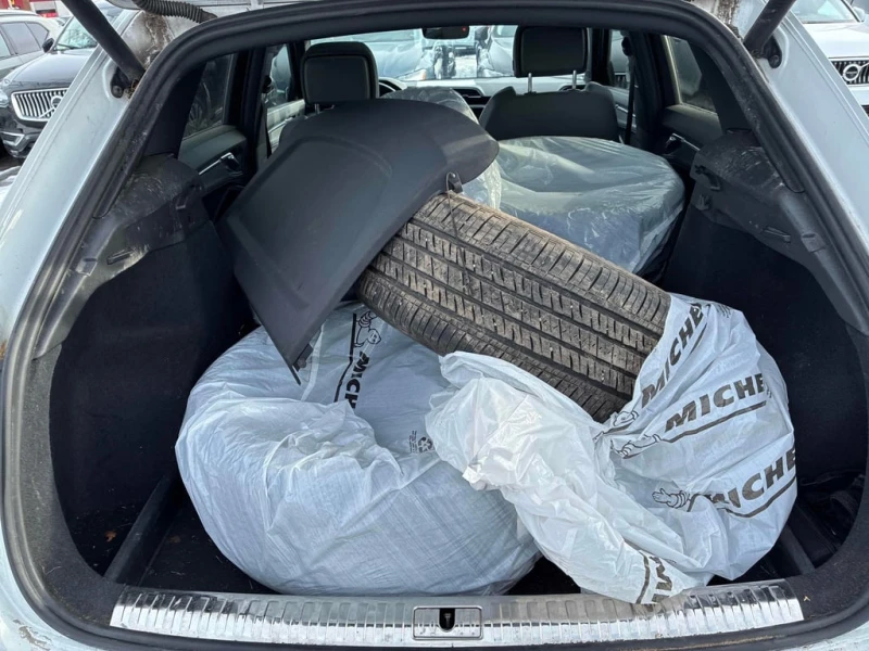 Audi Q3 * Technik * CARFAX * БЕЗ ПЪРВОНАЧАЛНА ВНОСКА, снимка 13 - Автомобили и джипове - 52870022