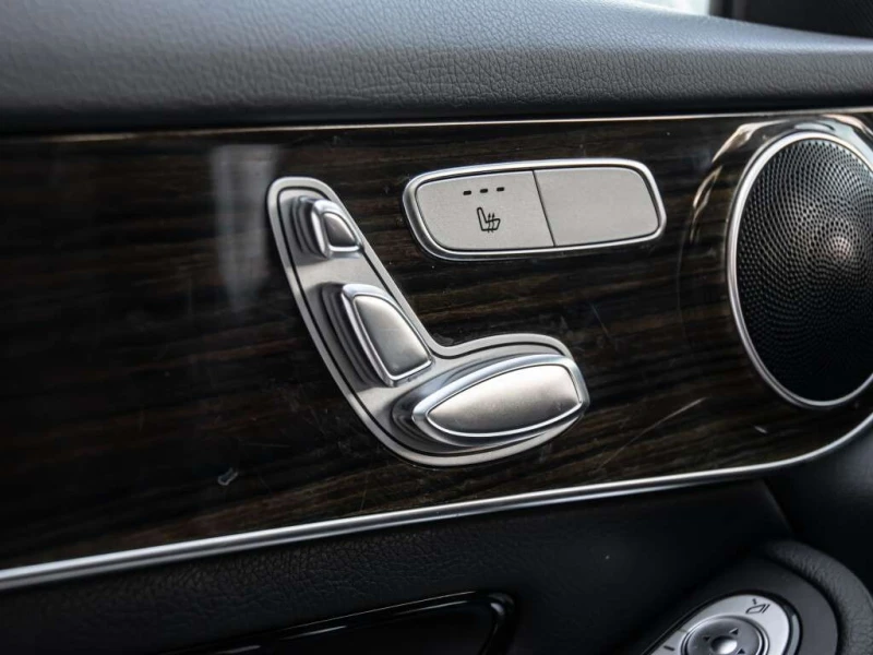 Mercedes-Benz GLC * GLC300 Base 4M * CARFAX * ЦЕНА ДО БГ, снимка 14 - Автомобили и джипове - 53370198