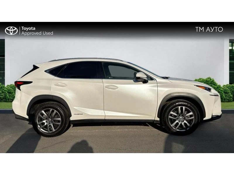 Lexus NX 300h 4WD Executive, снимка 16 - Автомобили и джипове - 49078073