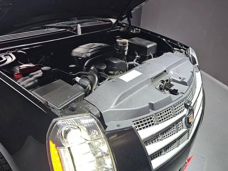 Cadillac Escalade 6.2 Esv 3Rd Generation, снимка 6 - Автомобили и джипове - 56256027