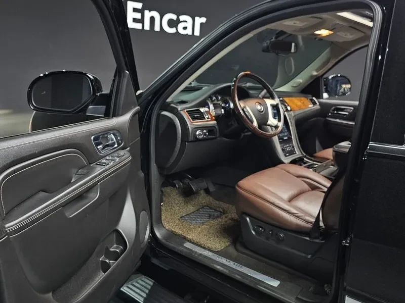 Cadillac Escalade 6.2 Esv 3Rd Generation, снимка 10 - Автомобили и джипове - 56256027