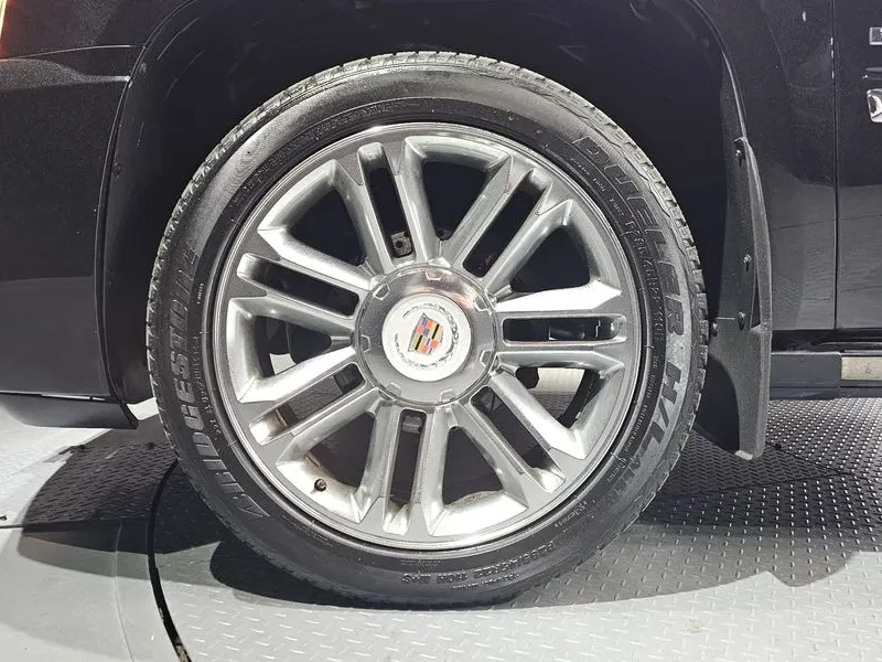 Cadillac Escalade 6.2 Esv 3Rd Generation, снимка 5 - Автомобили и джипове - 56256027