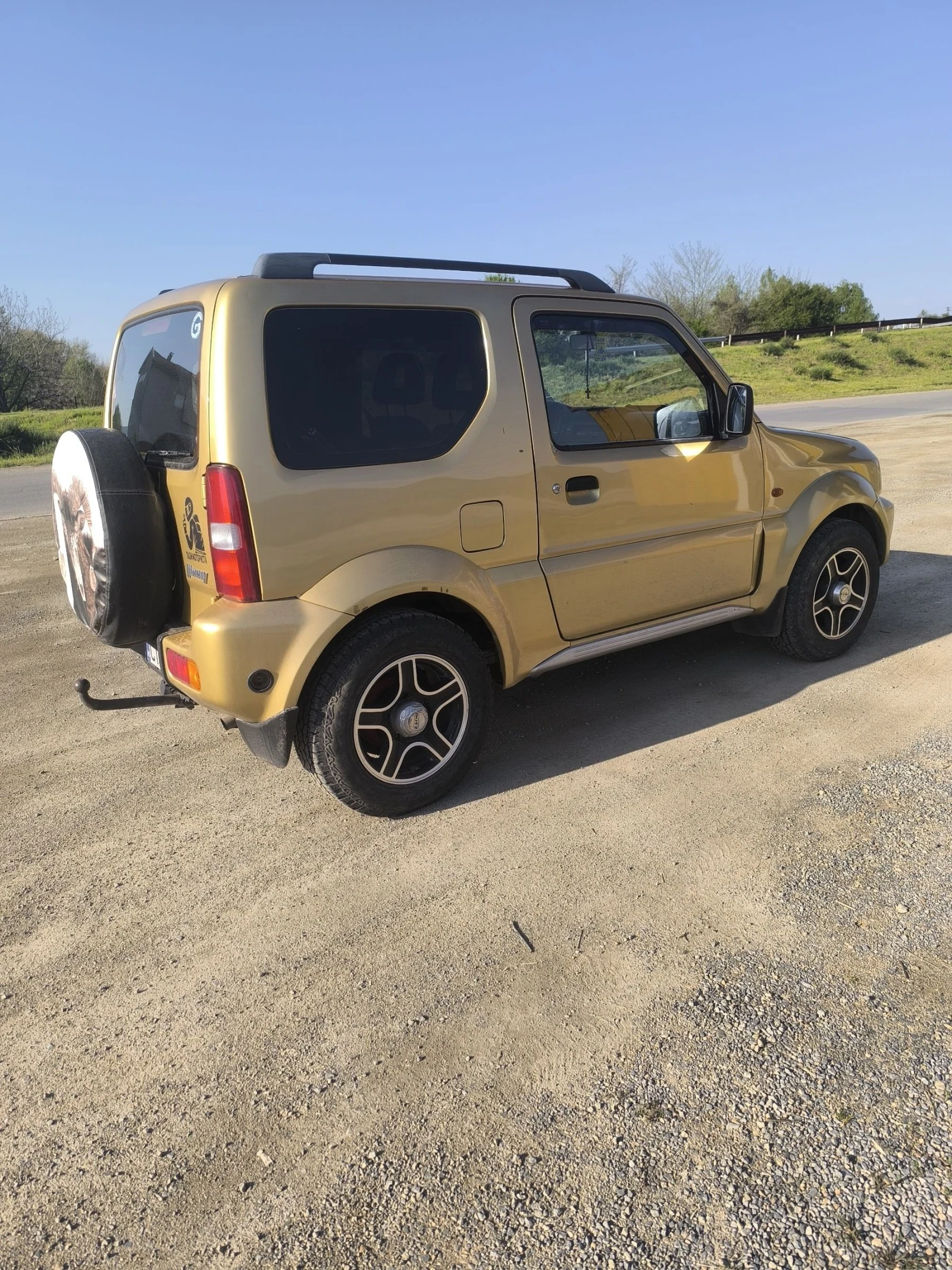 Suzuki Jimny  - изображение 2