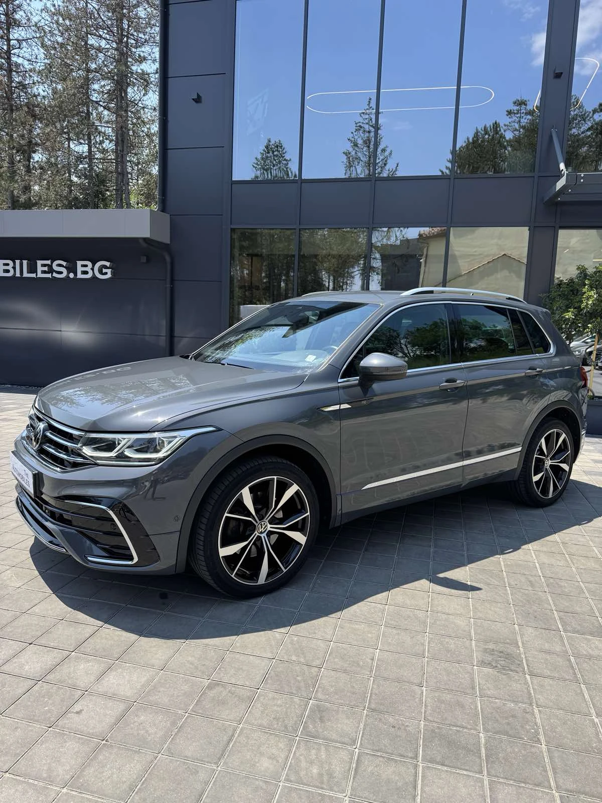 VW Tiguan R-LINE - изображение 3