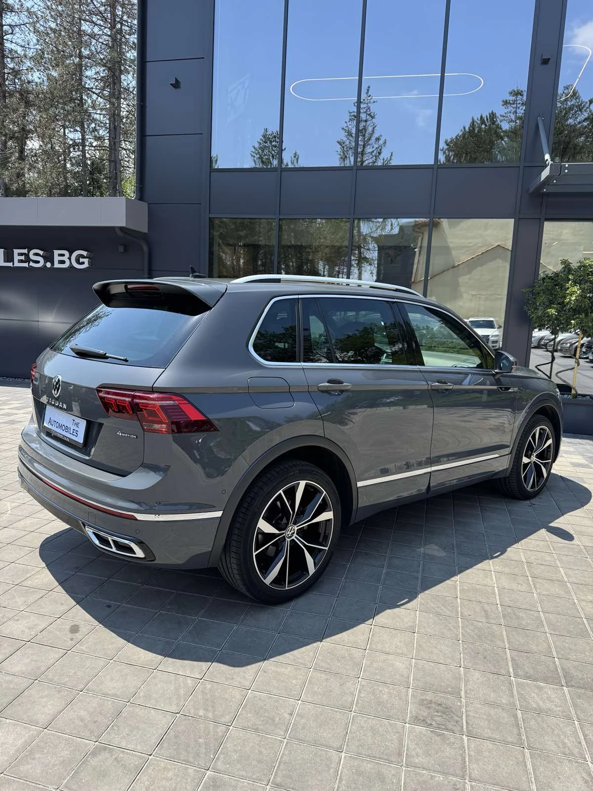 VW Tiguan R-LINE - изображение 7