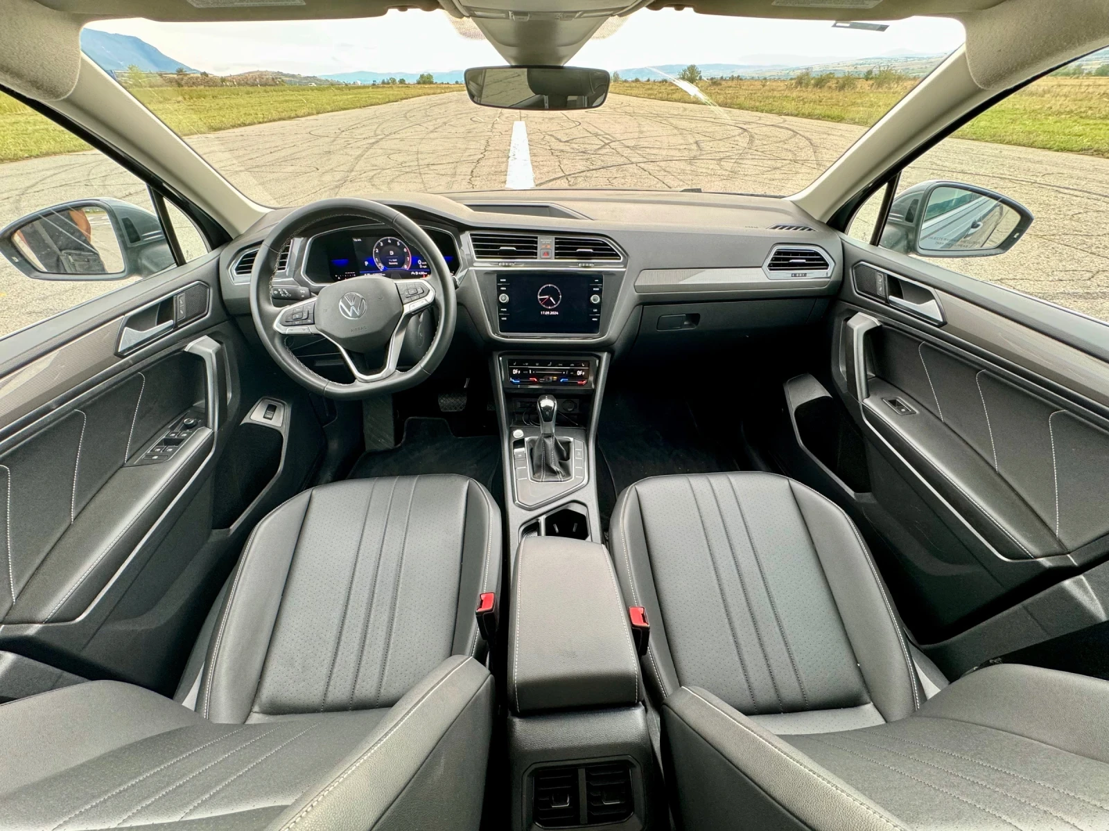 VW Tiguan Allspace SE 2.0 TFSI | Digital Cockpit | DSG | Подгрев | , снимка 9 - Автомобили и джипове - 53810745