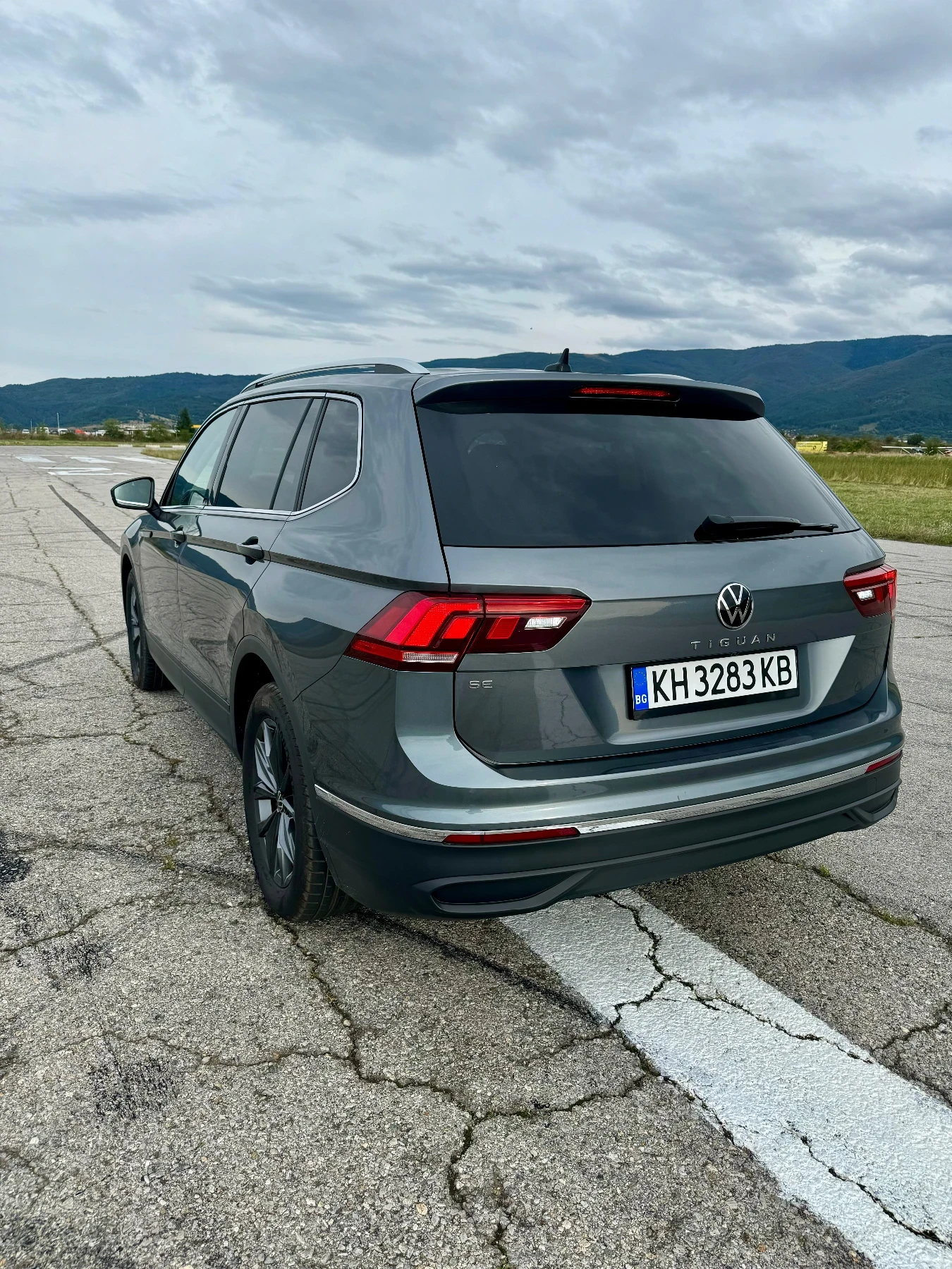 VW Tiguan Allspace SE 2.0 TFSI | Digital Cockpit | DSG | Подгрев | , снимка 5 - Автомобили и джипове - 53810745