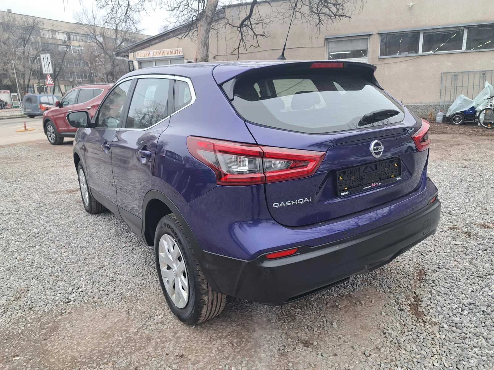 Nissan Qashqai, снимка 4 - Автомобили и джипове - 54623256
