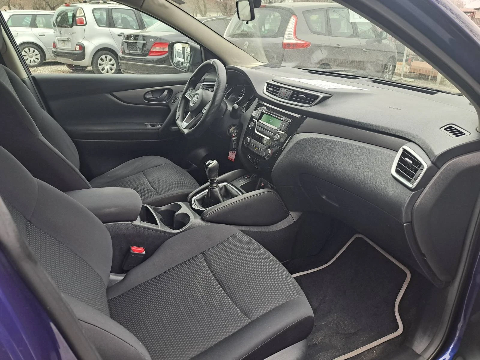 Nissan Qashqai, снимка 10 - Автомобили и джипове - 54623256